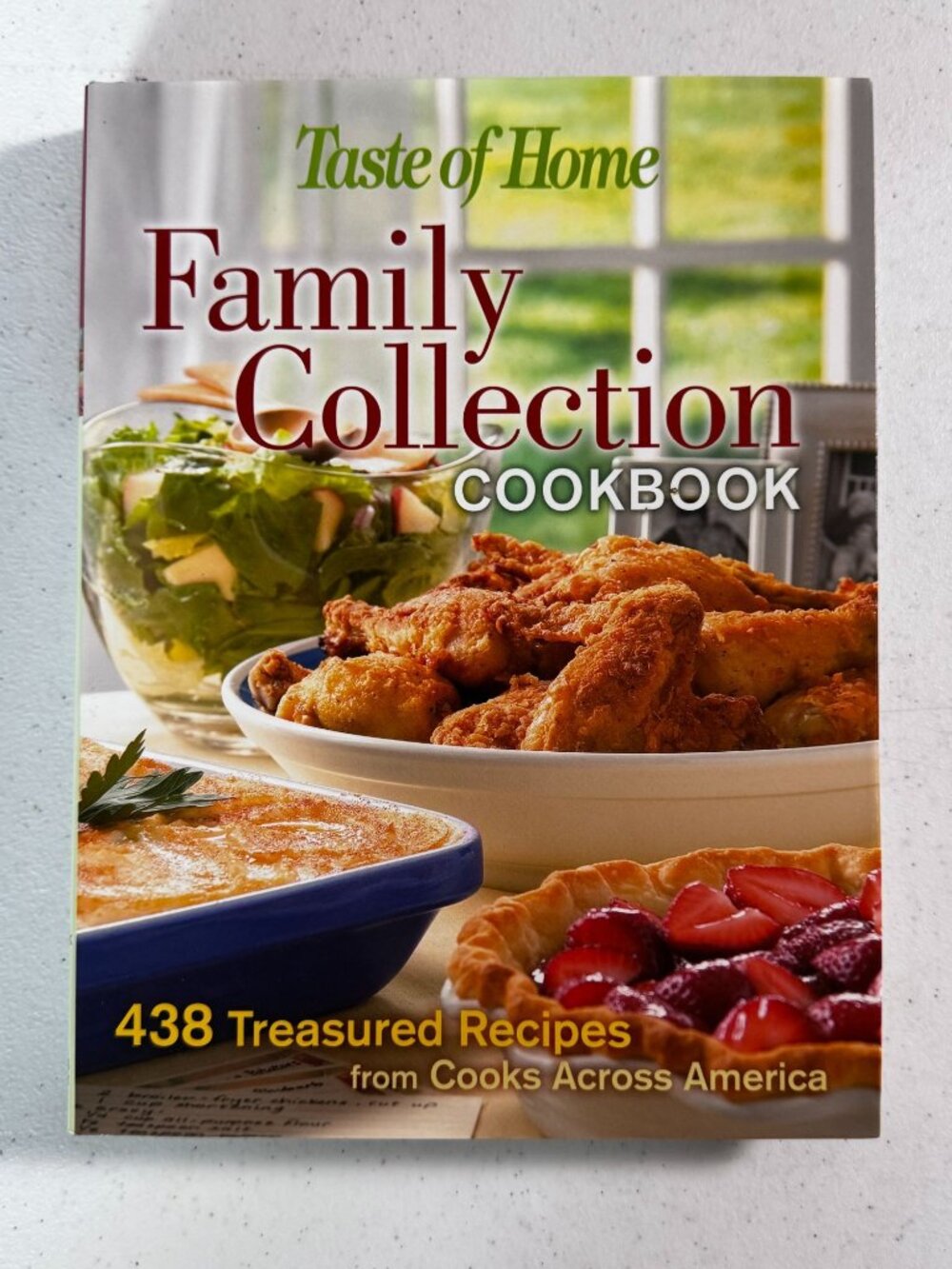 Taste Of Home Family Collection Cookbook - 2006
